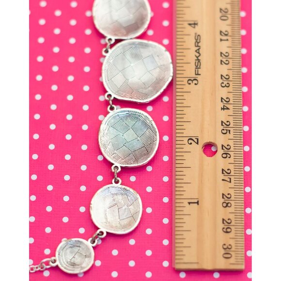 Vintage Silver Tone Unique Pattern Bib Necklace by Avon 18 inch - P17 - Picture 3 of 3